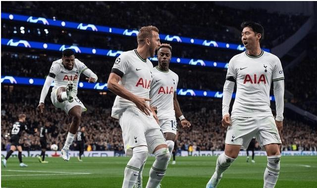 包含北京首钢迎英超关键赛，窗口期止住颓势，更衣室稳定，更衣室氛围转暖的词条-竞技宝网址