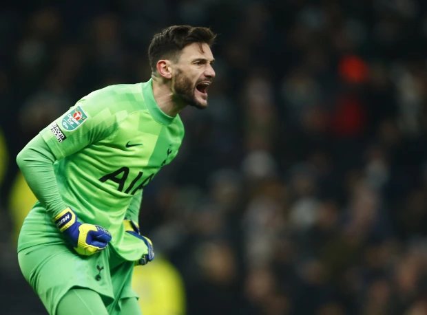 包含北京首钢迎英超关键赛，窗口期止住颓势，更衣室稳定，更衣室氛围转暖的词条